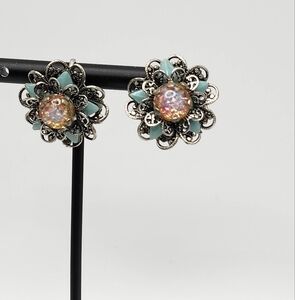 1930s 1940s Vintage Filigree fire opal screw back earrings! Incredible detail!